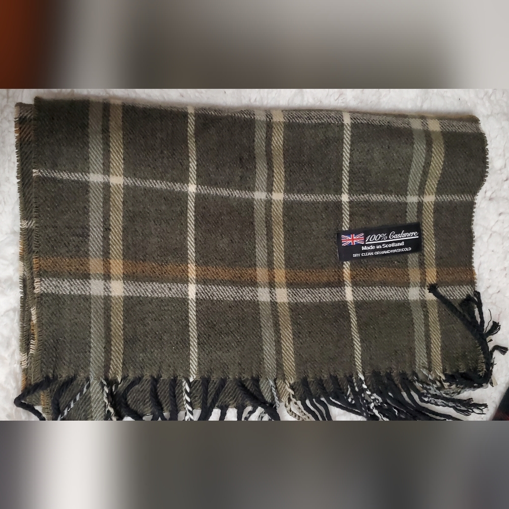 Plaid Patterned Scarves Set - image 3
